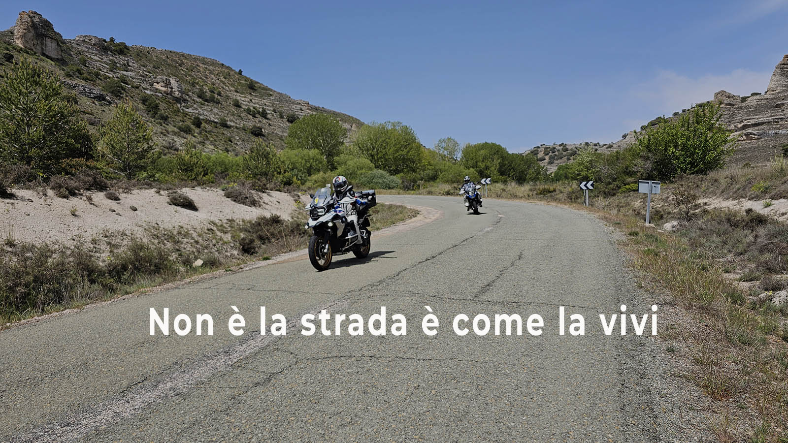 Santiago In Moto 1600x900 2026 1